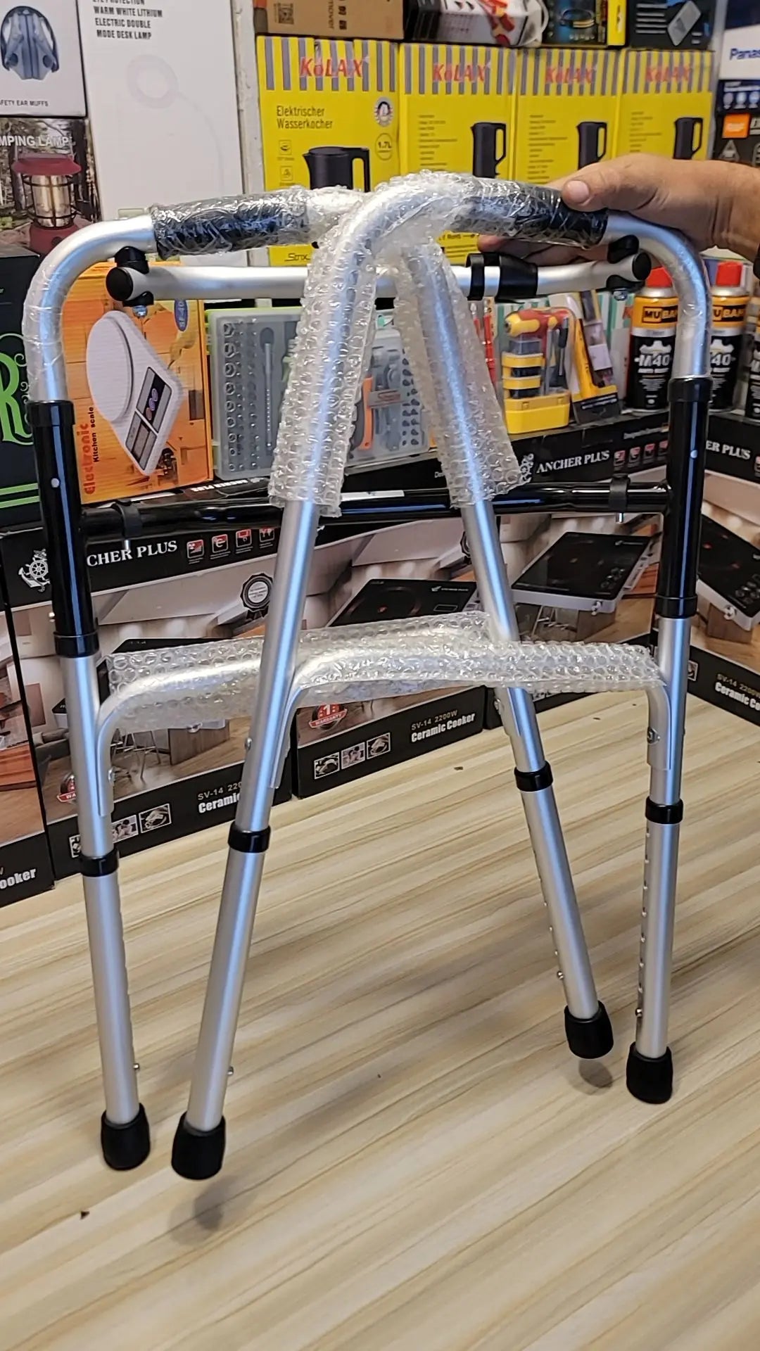 πΆββοΈ Foldable Walker for Seniors & Patients β Strong, Lightweight & Adjustable