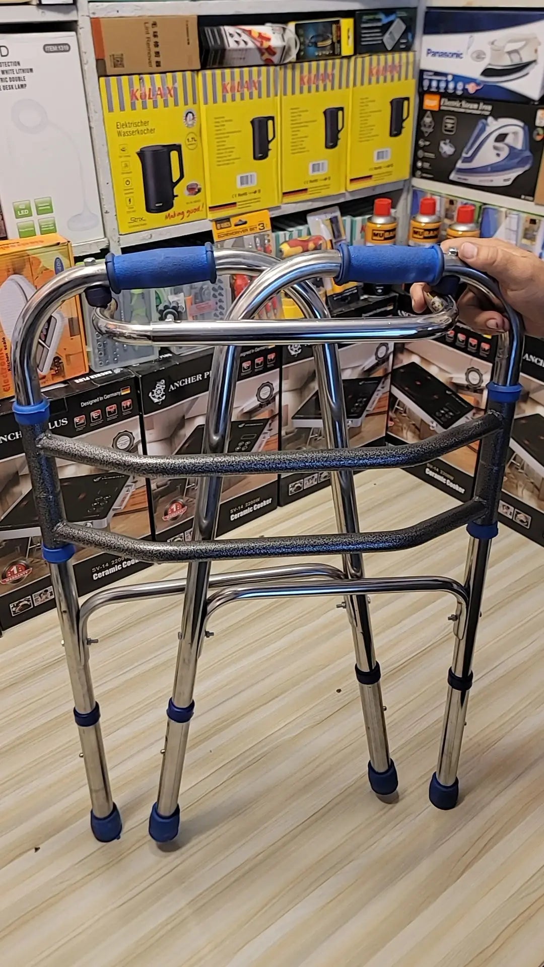 πΆββοΈ Imported Foldable Walking Frame β Strong, Lightweight & Adjustable