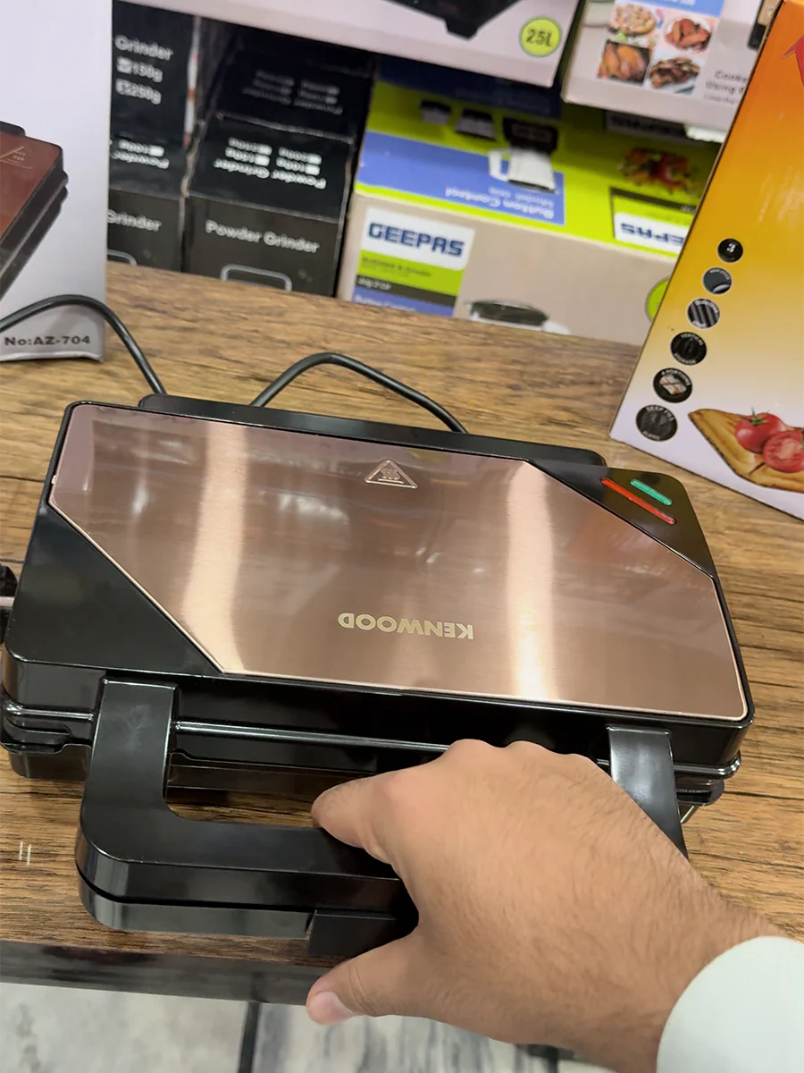 Kenwood 4 Portion Deep Fill Sandwich Maker Model AZ-704