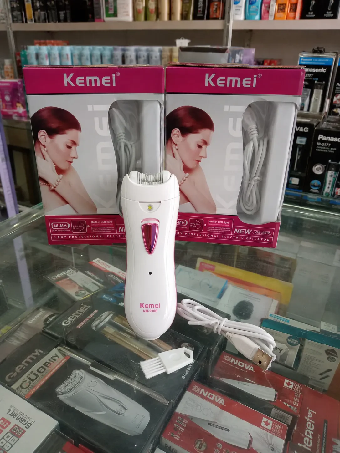 Kemei KM-290R Rechargeable Lady Epilator with Built-in LED Light Product Image