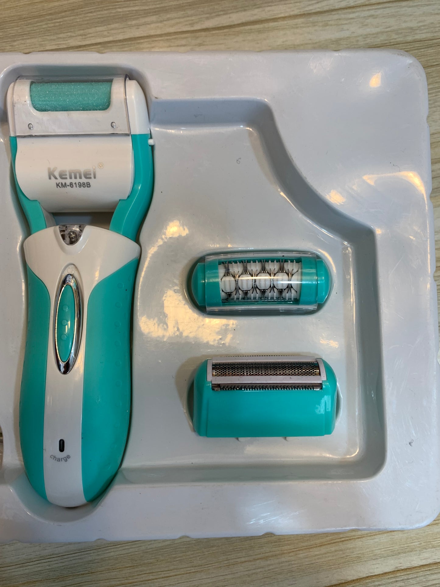 Kemei 3-in-1 Women’s Hair Trimmer – Trusted Grooming by Lalaimport.pk