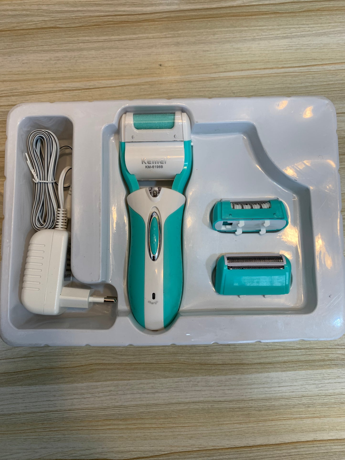 Kemei 3-in-1 Women’s Hair Trimmer – Trusted Grooming by Lalaimport.pk