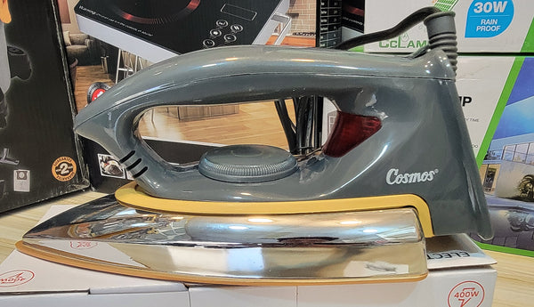 Front view of Cosmos CIS-318 F1 Non-Stick Iron with premium design – Lalaimport.pk.
