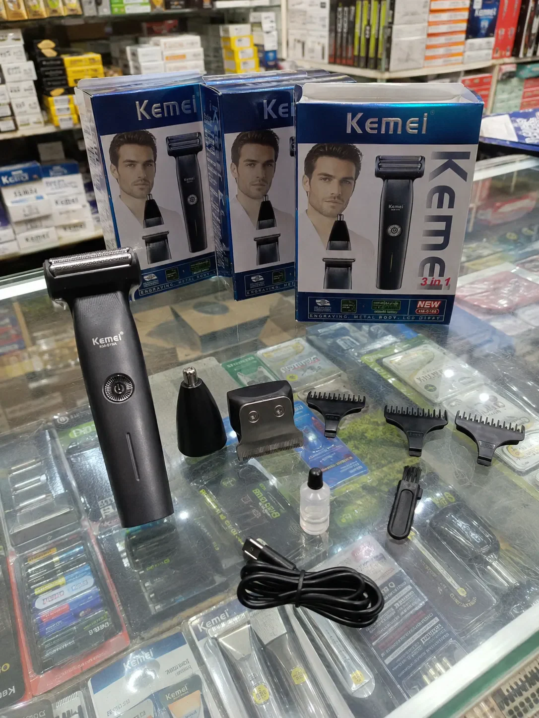 Kemei KM-519A 3-in-1 Rechargeable Men's Grooming Kit Product Image