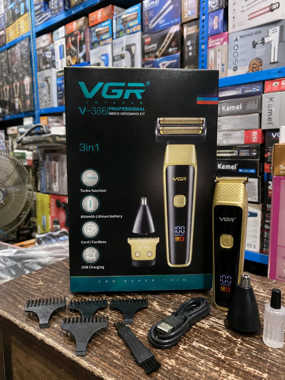 VGR V-366 3-in-1 Professional Rechargeable Men's Grooming Kit Product Image